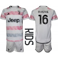 Koszulka piłkarska Juventus Weston McKennie #16 Strój wyjazdowy dla dzieci 2023-24 tanio Krótki Rękaw (+ Krótkie spodenki)